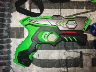 Juego Laser Tag: 2 chalecos y 2 pistolas