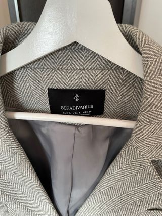 Americana blazer espiguilla gris Stradivarius