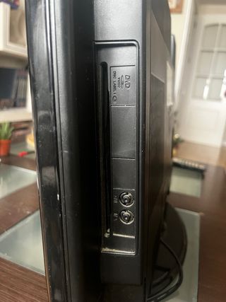 Televisión OKI con DVD