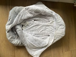 Saco para capazo y asiento del coche gris