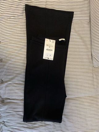 Chaleco y Pantalon Flare Interlock Negro Zara