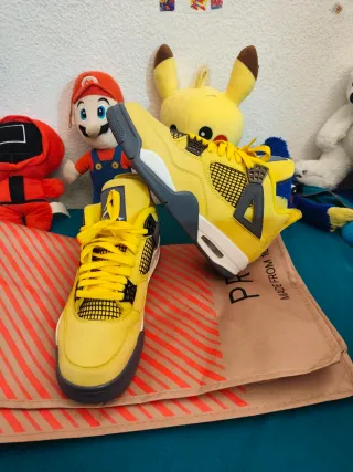 Zapatillas Jordan 4 lightning (amarillas)