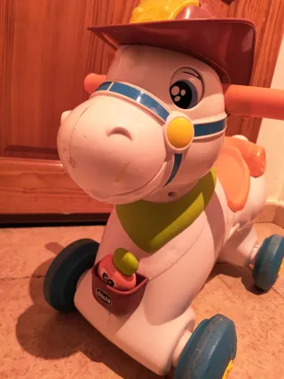 Caballito interactivo para niños