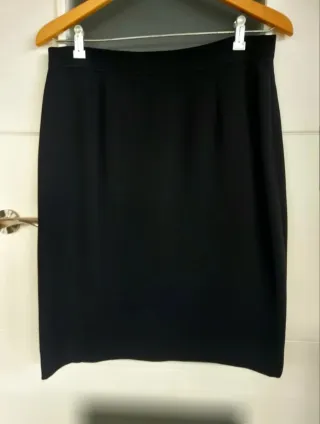 Diseñadora Talla 44-46 - Traje negro con falda