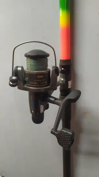 Caña de pescar telescópica con carrete