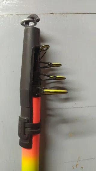 Caña de pescar telescópica con carrete