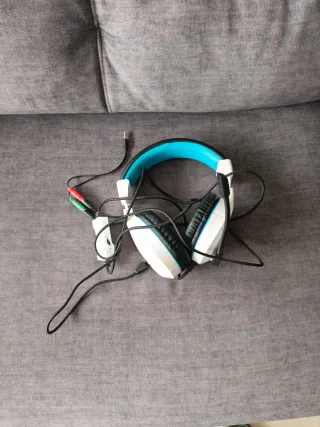 Auriculares Gaming PC Blancos y Azules