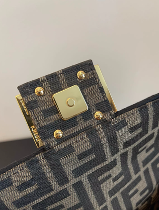 Borsa Fendi Mini Baguette Monogram