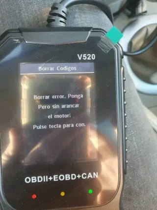 Herramienta Diagnóstico Coche OBDII V520