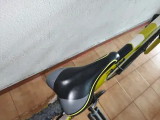 Bicicleta Newstar Amarilla