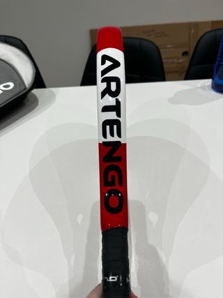 Pala de Pádel Artengo 700