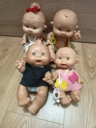 Lote de 4 muñecas bebé