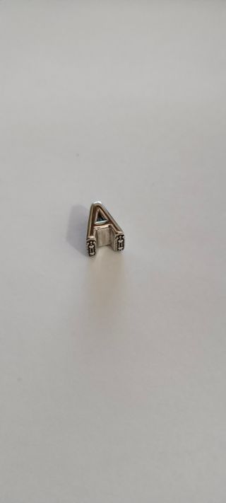 Charm Letra A Pandora Plata