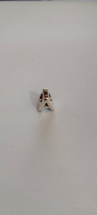 Charm Letra A Pandora Plata