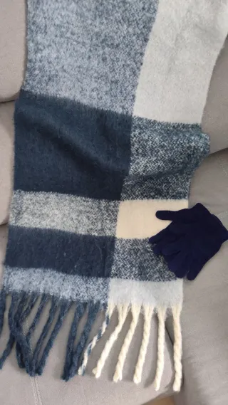 Conjunto bufanda y guantes