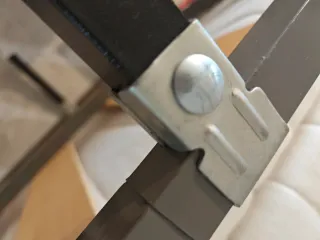 Somier 90x190 con patas en perfecto estado URGENTE