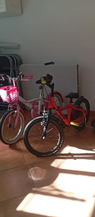 Bicicleta infantil 16 niña/niño 40€ una, 70 € dos