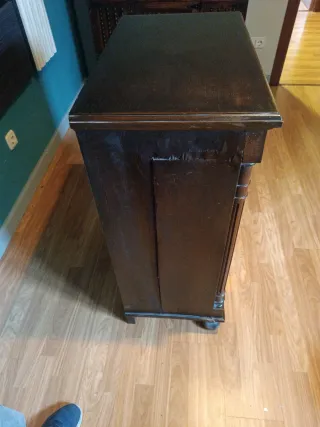 Armario pequeño madera y cristal