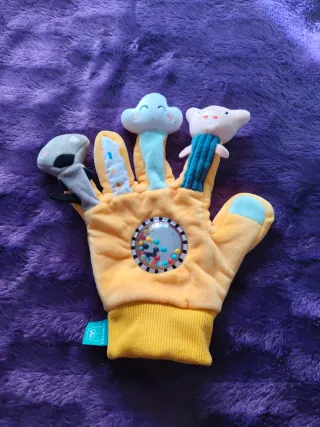 Guante marioneta infantil con sonajero