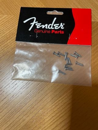 Tornillos Fender para Golpeador