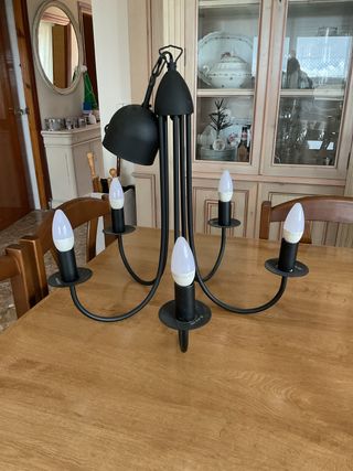 Lámpara de techo negra estilo rústico