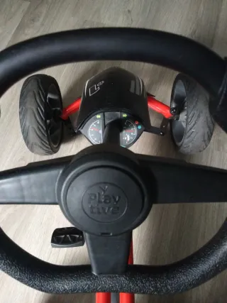 Coche de pedales infantil