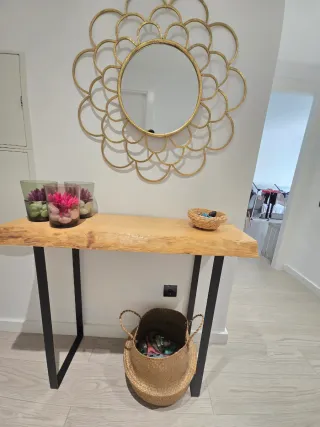 Mueble recibidor con espejo y cesta