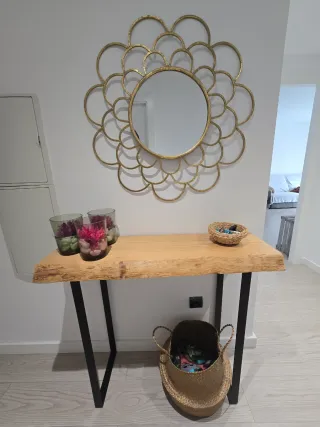 Mueble recibidor con espejo y cesta