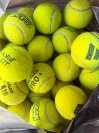 Lote 62 pelotas pádel/tenis Grado C