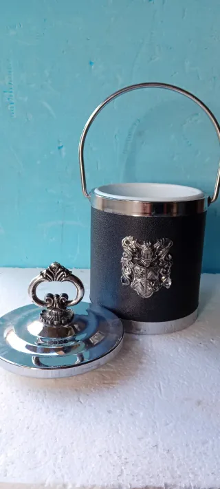 Portaghiaccio vintage con stemma