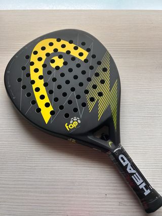 Pala de pádel HEAD negra y amarilla