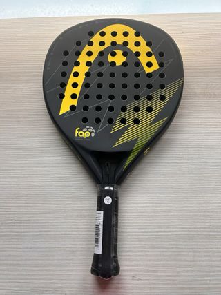 Pala de pádel HEAD negra y amarilla