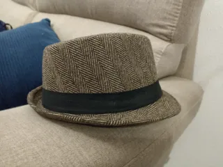 Sombrero de paño estilo fedora