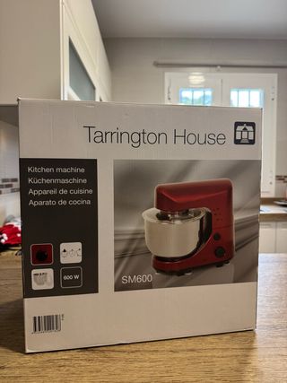 Robot de Cocina. Amasadora. Batidora de alimentos.