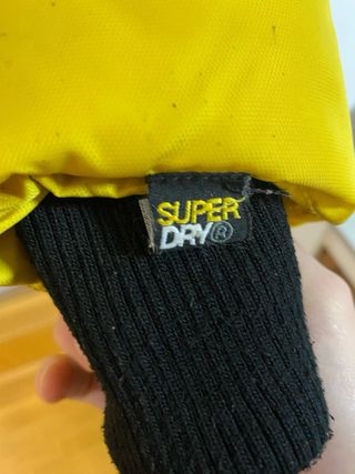Abrigo Superdry Amarillo Talla L