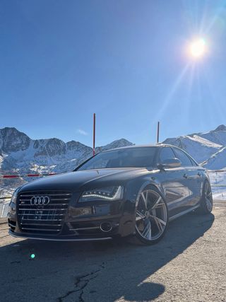 Audi S8 2012
