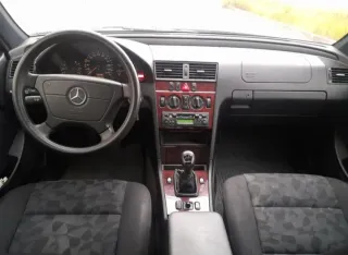 Mercedes-Benz Clase C 2000
