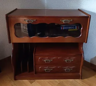 Mueble TV madera y cristal clasico