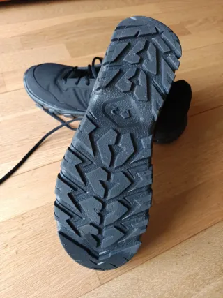 Zapatillas trekking Quechua negras