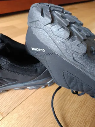 Zapatillas trekking Quechua negras