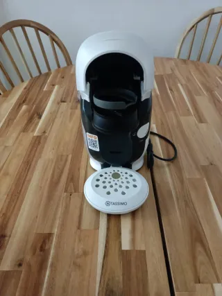 Cafetera Tassimo Blanca y Negra