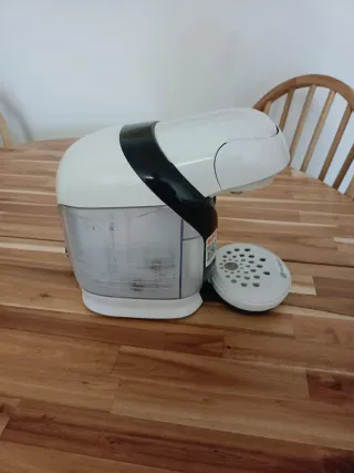 Cafetera Tassimo Blanca y Negra