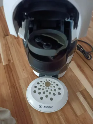 Cafetera Tassimo Blanca y Negra