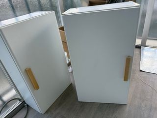 2 Armarios de baño blancos con tiradores madera