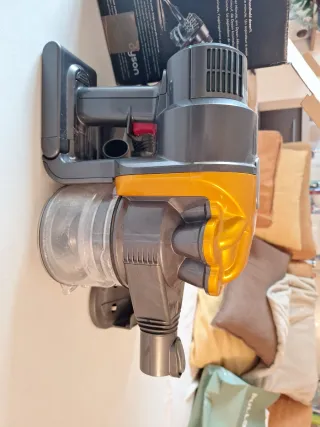 Aspirador Dyson DC16