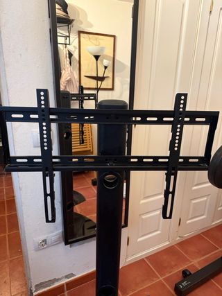 Soporte TV con ruedas y baldas