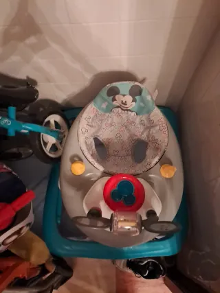 Andador infantil Mickey Mouse