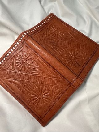 Cartera de mujer de cuero marrón