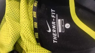 Sudadera Nike Negra y Verde Talla L