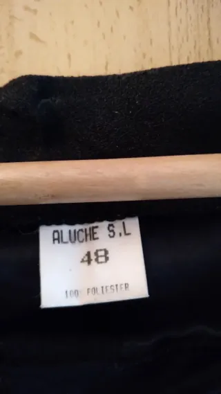 Falda larga negra con botones